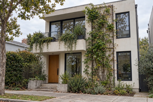 Fachadas vivas: la nueva dimensión ecológica de la arquitectura residencial